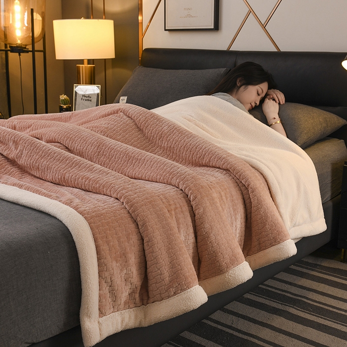 91家纺网 家纺一手货源 找家纺 印季家纺 2025秋冬新款三层夹棉-蝴蝶扣毛毯毯子多功能盖毯 蝴蝶扣-豆沙