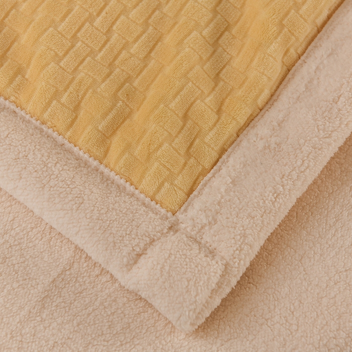 91家纺网 家纺一手货源 找家纺 印季家纺 2025秋冬新款三层夹棉-蝴蝶扣毛毯毯子多功能盖毯 蝴蝶扣-亮黄