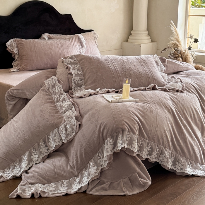 91家纺网 家纺一手货源 找家纺 （总）纯优家纺 2025新款45%大豆蛋白纤维高端天丝棉提花烫钻被子被芯-施华洛