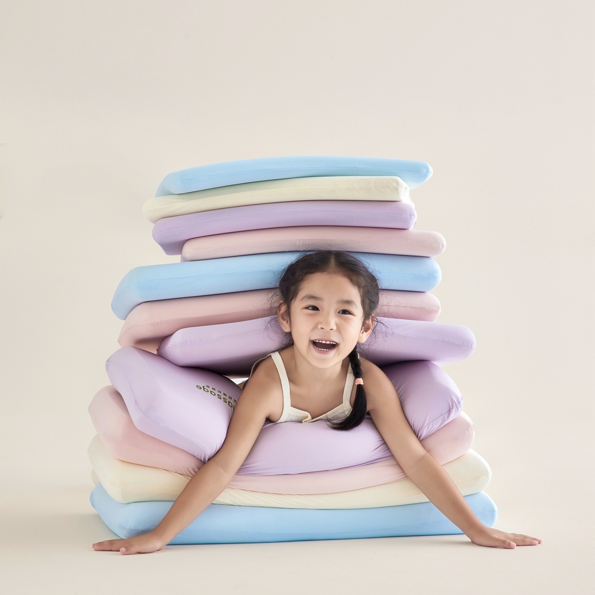 91家纺网 家纺一手货源 找家纺 北鸣有鱼枕芯馆 2025新款Massage马莎鸡记忆棉亲子枕枕头枕芯-风格二 组合图仅做展示不可下单