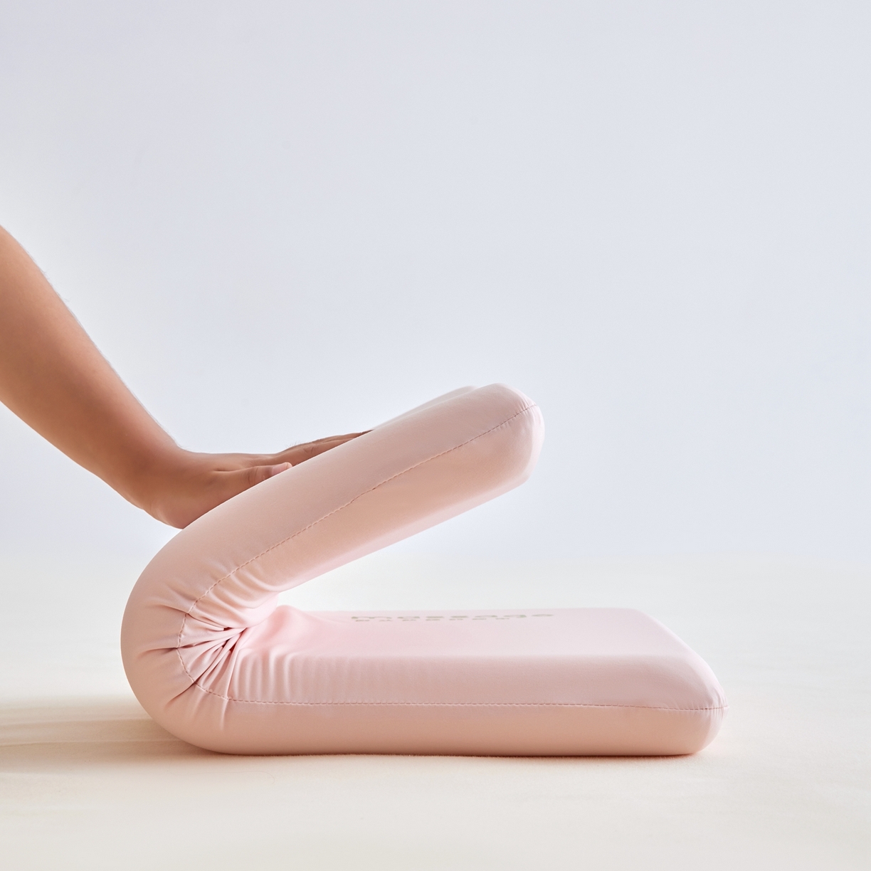 91家纺网 家纺一手货源 找家纺 北鸣有鱼枕芯馆 2025新款Massage马莎鸡记忆棉亲子枕枕头枕芯-风格二 28*48*4cm粉色