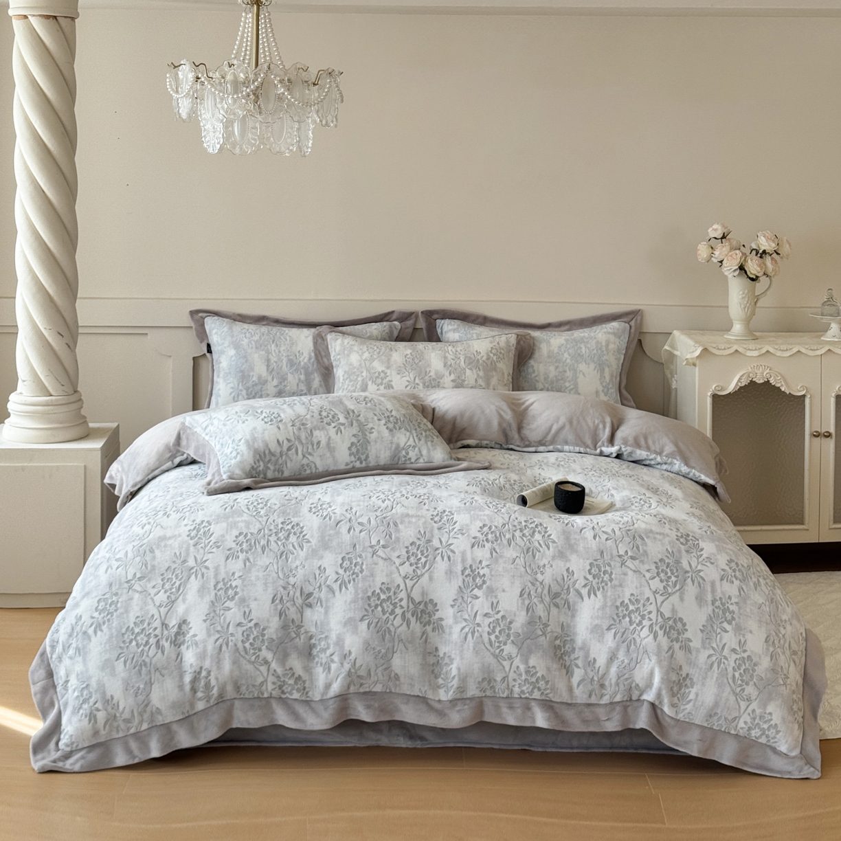 91家纺网 家纺一手货源 找家纺 （总）纯优家纺 2025秋冬新品拼角款牛奶绒雕花四件套-花枳菁语