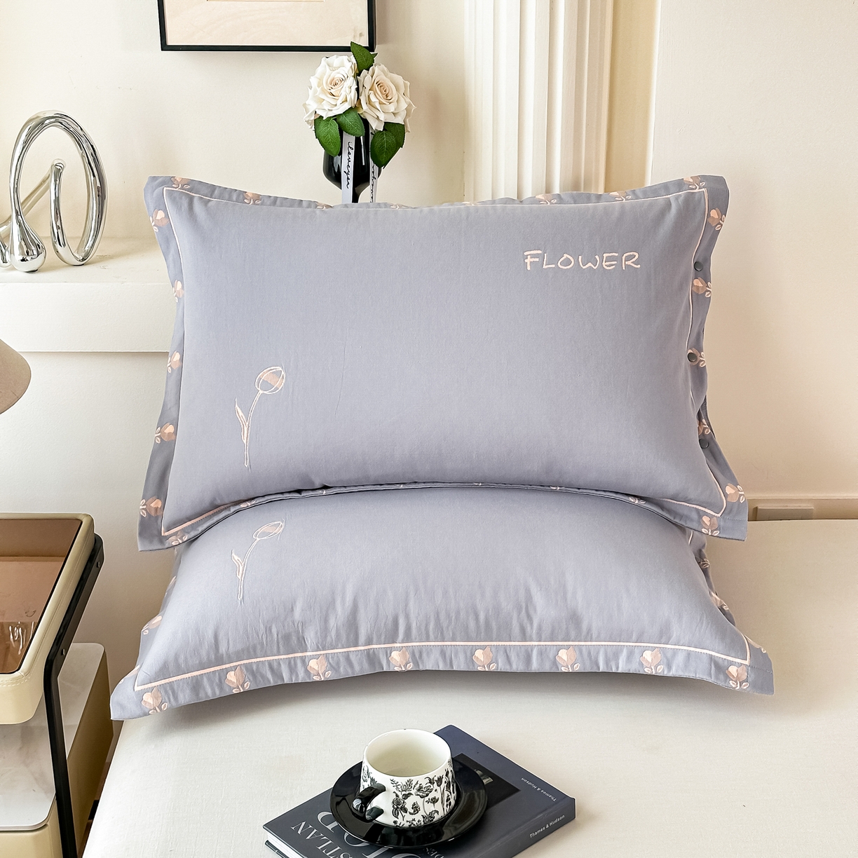 91家纺网 家纺一手货源 找家纺 沐瑟家纺 2025新款欧尚枕套单品枕套枕套单件 小小花-浅灰色
