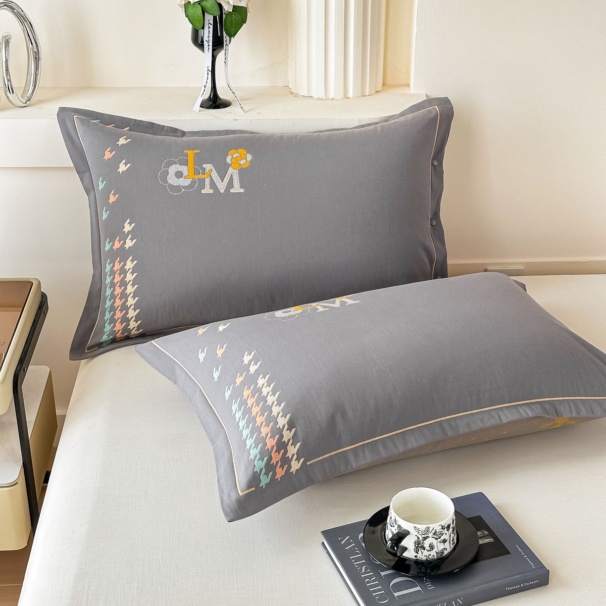 91家纺网 家纺一手货源 找家纺 沐瑟家纺 2025新款欧尚枕套单品枕套枕套单件 浪漫-深灰色