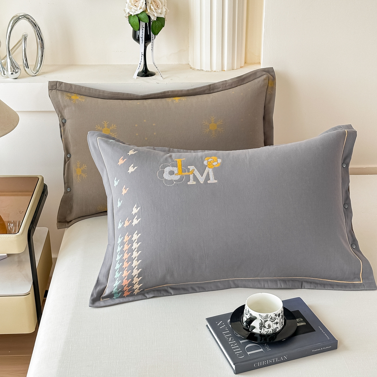 91家纺网 家纺一手货源 找家纺 沐瑟家纺 2025新款欧尚枕套单品枕套枕套单件 浪漫-深灰色