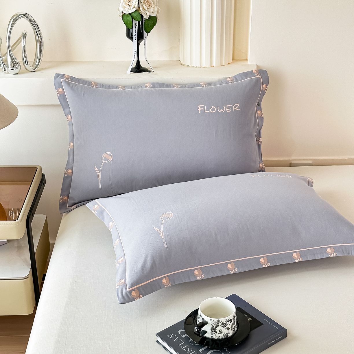 91家纺网 家纺一手货源 找家纺 沐瑟家纺 2025新款欧尚枕套单品枕套枕套单件 小小花-浅灰色