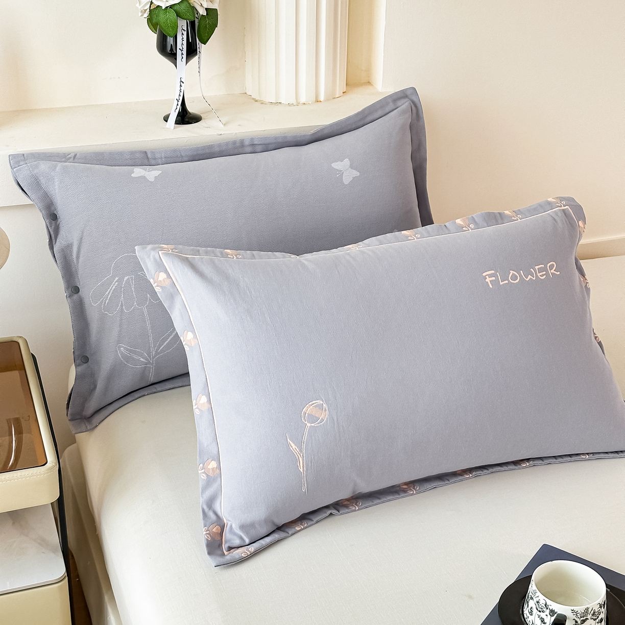 91家纺网 家纺一手货源 找家纺 沐瑟家纺 2025新款欧尚枕套单品枕套枕套单件 小小花-浅灰色