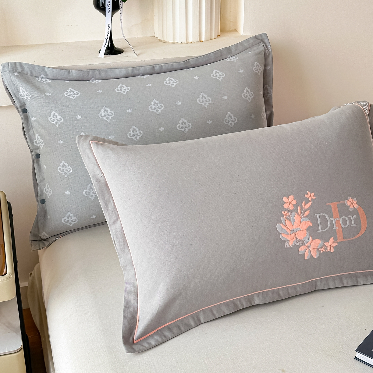 91家纺网 家纺一手货源 找家纺 沐瑟家纺 2025新款欧尚枕套单品枕套枕套单件 花迪-浅灰色