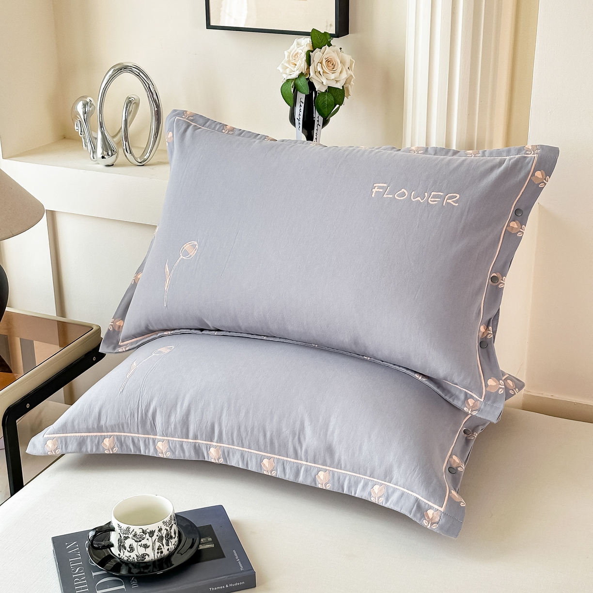 91家纺网 家纺一手货源 找家纺 沐瑟家纺 2025新款欧尚枕套单品枕套枕套单件 小小花-浅灰色
