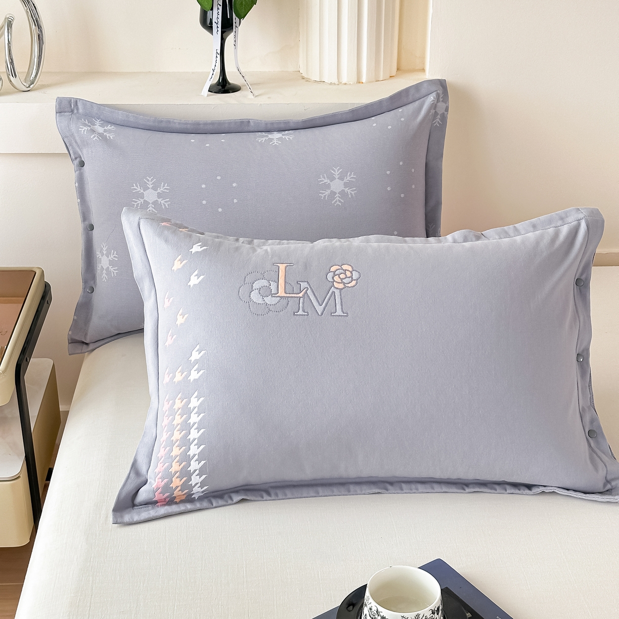 91家纺网 家纺一手货源 找家纺 沐瑟家纺 2025新款欧尚枕套单品枕套枕套单件 浪漫-灰绿色