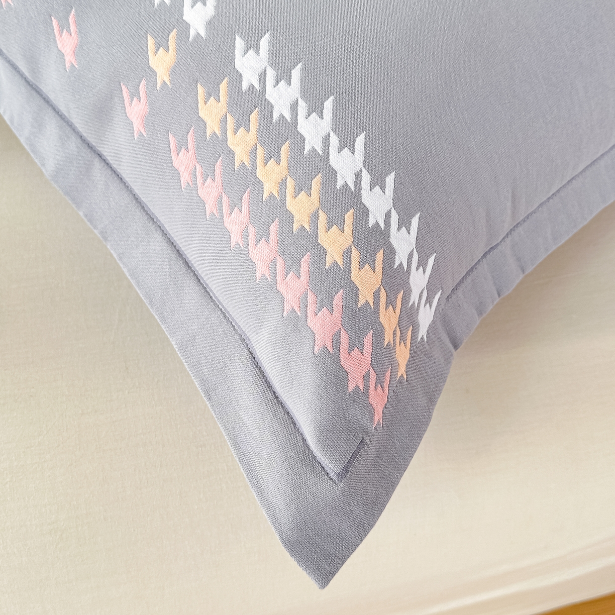 91家纺网 家纺一手货源 找家纺 沐瑟家纺 2025新款欧尚枕套单品枕套枕套单件 浪漫-灰绿色