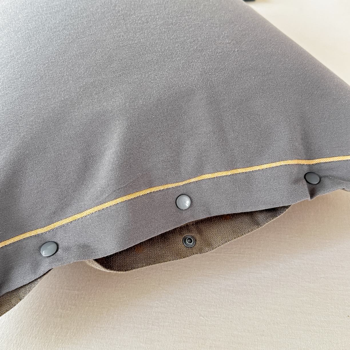 91家纺网 家纺一手货源 找家纺 沐瑟家纺 2025新款欧尚枕套单品枕套枕套单件 浪漫-深灰色