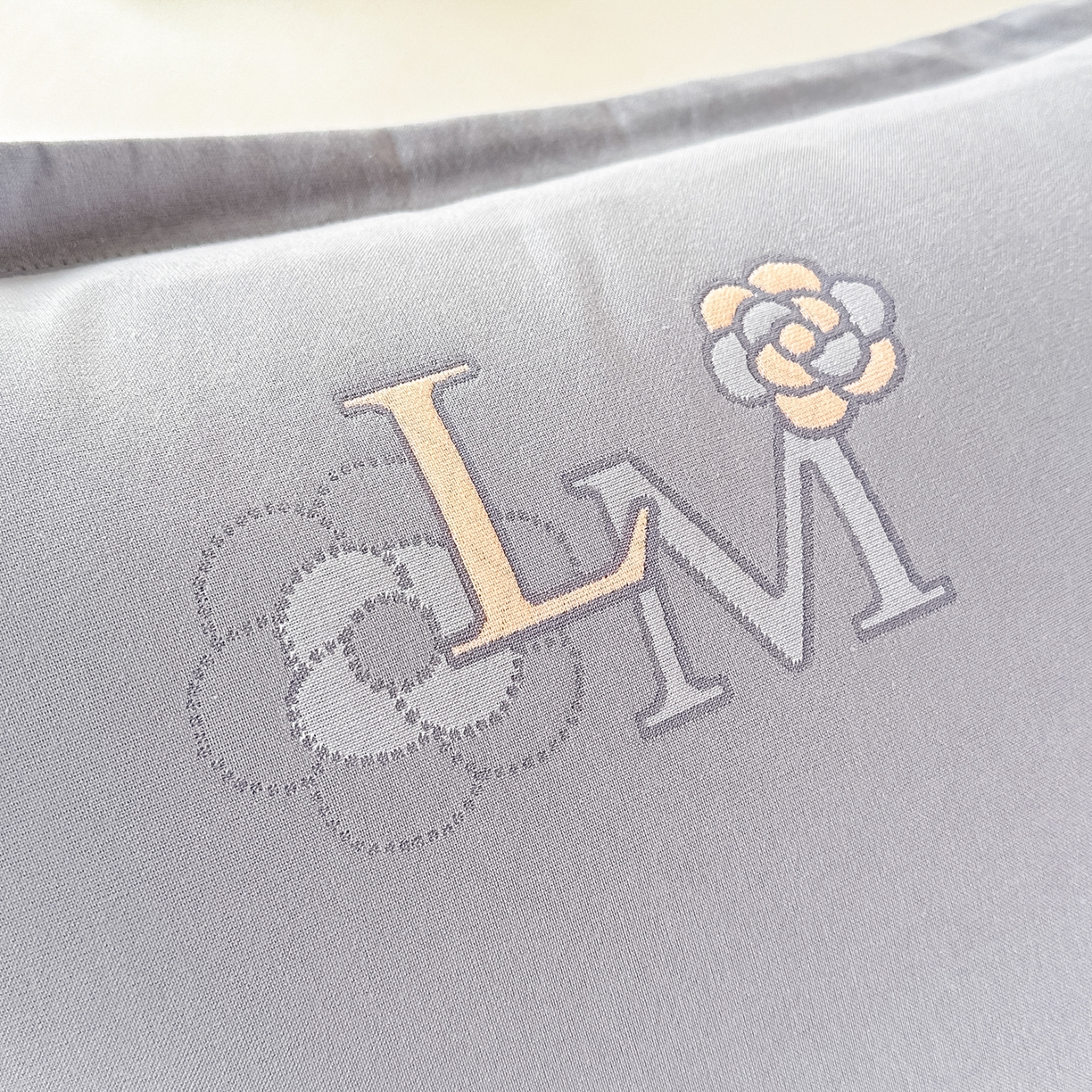 91家纺网 家纺一手货源 找家纺 沐瑟家纺 2025新款欧尚枕套单品枕套枕套单件 浪漫-灰绿色