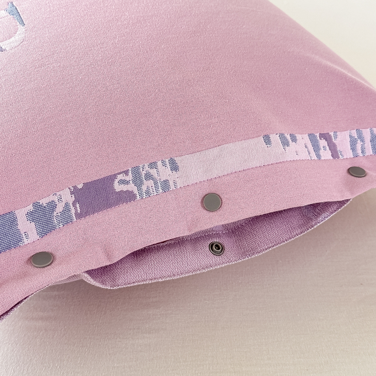 91家纺网 家纺一手货源 找家纺 沐瑟家纺 2025新款欧尚枕套单品枕套枕套单件 玫瑰-粉紫色