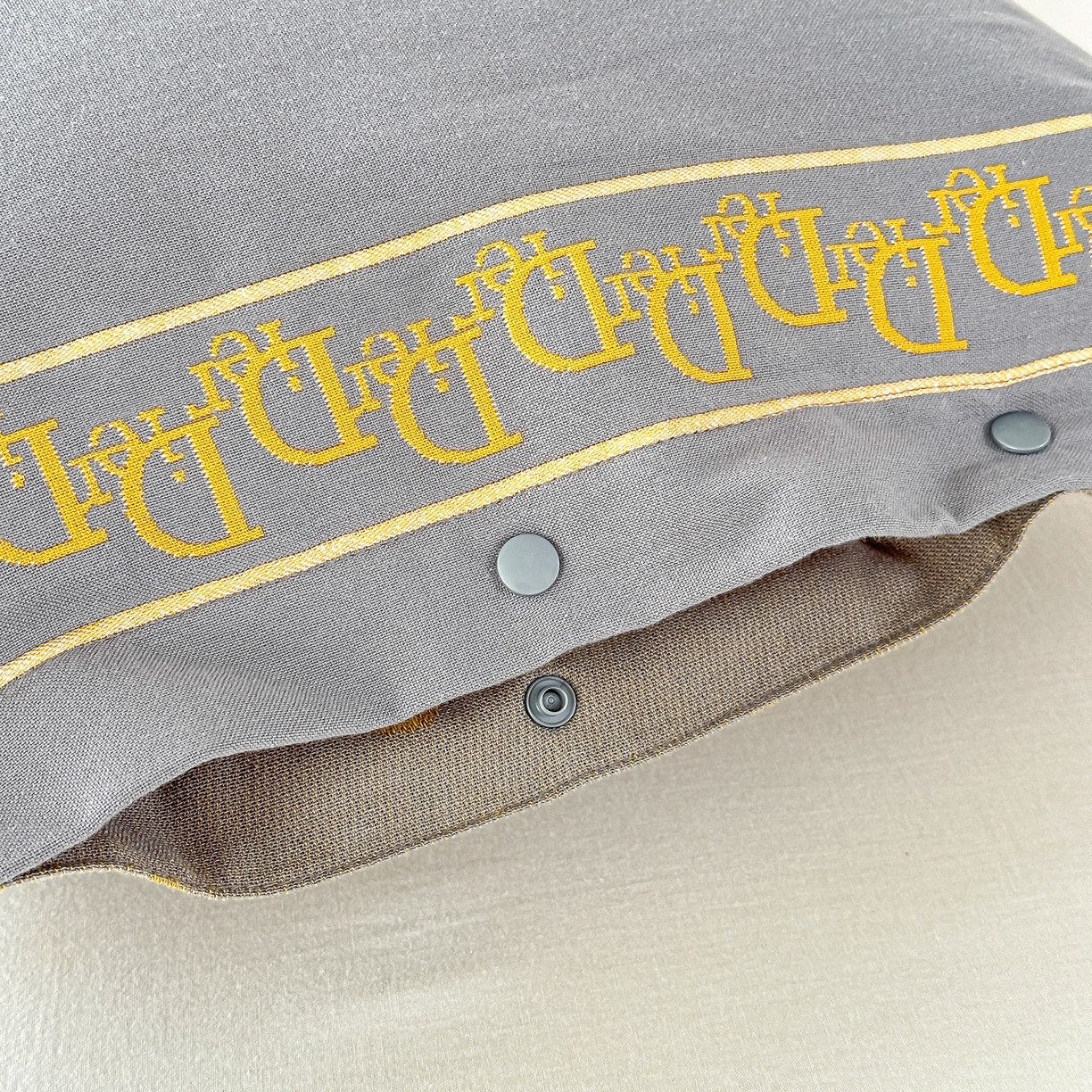 91家纺网 家纺一手货源 找家纺 沐瑟家纺 2025新款欧尚枕套单品枕套枕套单件 花迪-深灰