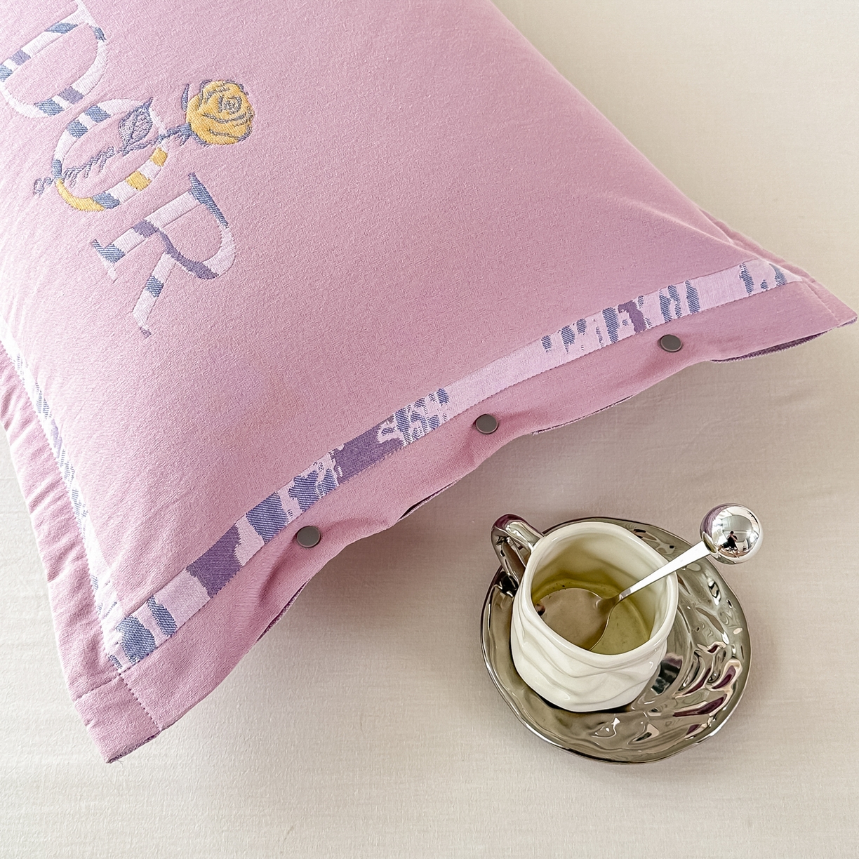 91家纺网 家纺一手货源 找家纺 沐瑟家纺 2025新款欧尚枕套单品枕套枕套单件 玫瑰-粉紫色