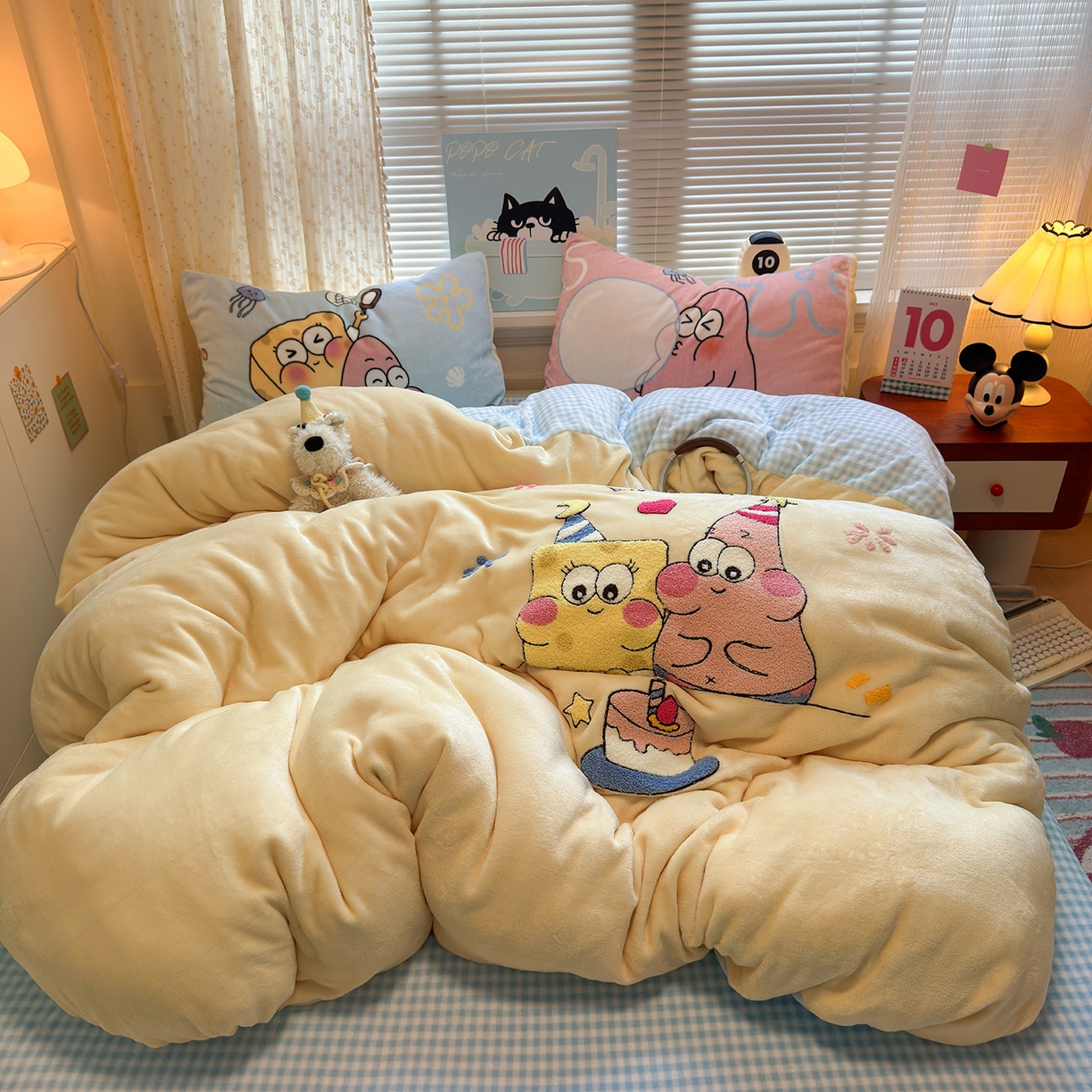 91家纺网 家纺一手货源 找家纺 （总）罗亿家纺 2025新款高克重200g牛奶绒数码印花毛巾绣卡通四件套