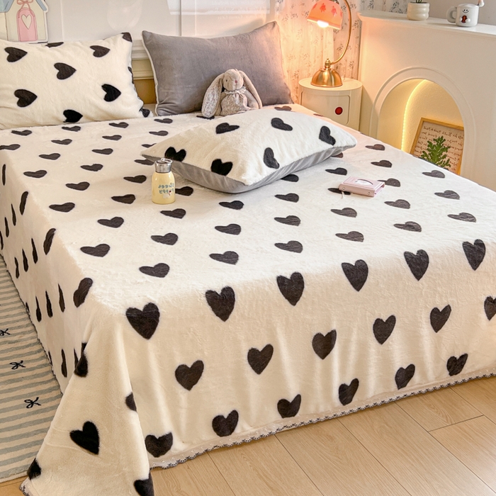 91家纺网 家纺一手货源 找家纺 妖妖家纺 2025新款高克重兔毛花边印花单床单 床单单件 爱心