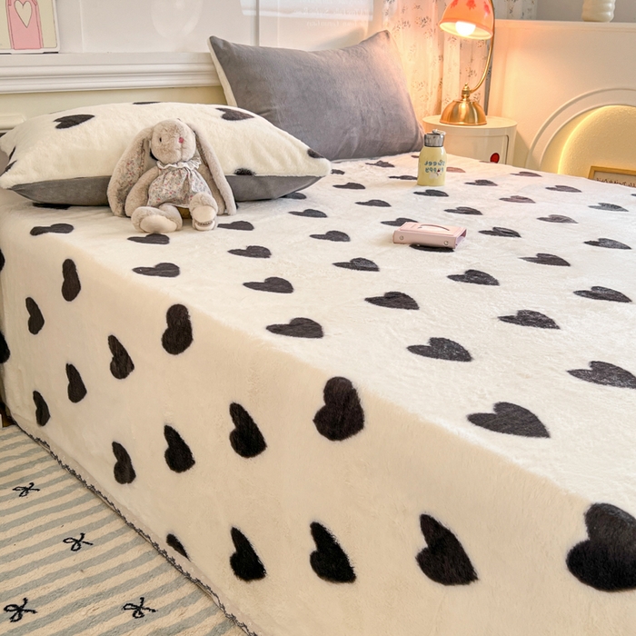 91家纺网 家纺一手货源 找家纺 妖妖家纺 2025新款高克重兔毛花边印花单床单 床单单件 爱心