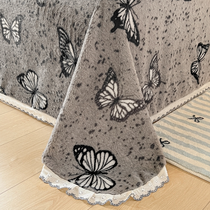 91家纺网 家纺一手货源 找家纺 妖妖家纺 2025新款高克重兔毛花边印花单床单 床单单件 斑点蝴蝶