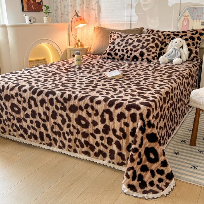 91家纺网 家纺一手货源 找家纺 妖妖家纺 2025新款高克重兔毛花边印花单床单 床单单件 豹纹