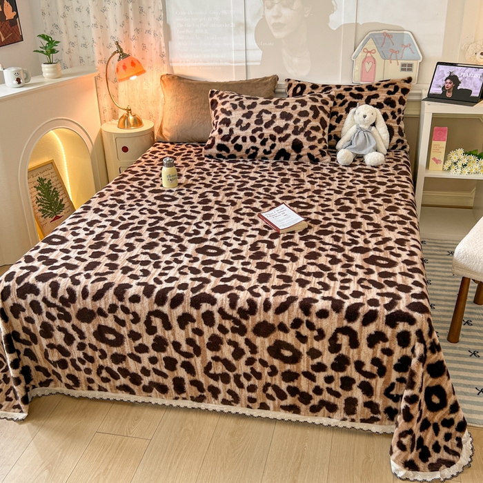 91家纺网 家纺一手货源 找家纺 妖妖家纺 2025新款高克重兔毛花边印花单床单 床单单件 豹纹