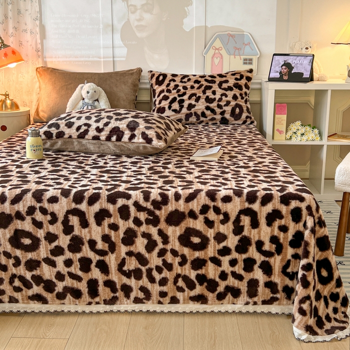 91家纺网 家纺一手货源 找家纺 妖妖家纺 2025新款高克重兔毛花边印花单床单 床单单件 豹纹