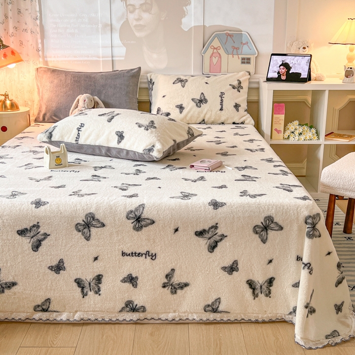 91家纺网 家纺一手货源 找家纺 妖妖家纺 2025新款高克重兔毛花边印花单床单 床单单件 蝴蝶飞舞