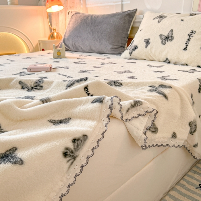 91家纺网 家纺一手货源 找家纺 妖妖家纺 2025新款高克重兔毛花边印花单床单 床单单件 蝴蝶飞舞