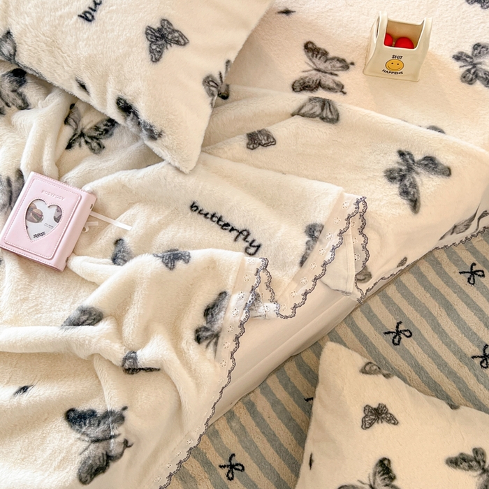 91家纺网 家纺一手货源 找家纺 妖妖家纺 2025新款高克重兔毛花边印花单床单 床单单件 蝴蝶飞舞