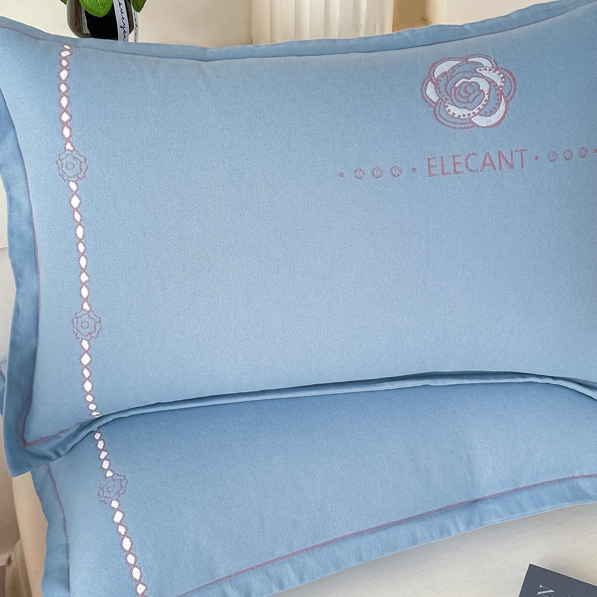 91家纺网 家纺一手货源 找家纺 沐瑟家纺 2025新款怡家枕套单品枕套枕套单件 花典-蓝灰色