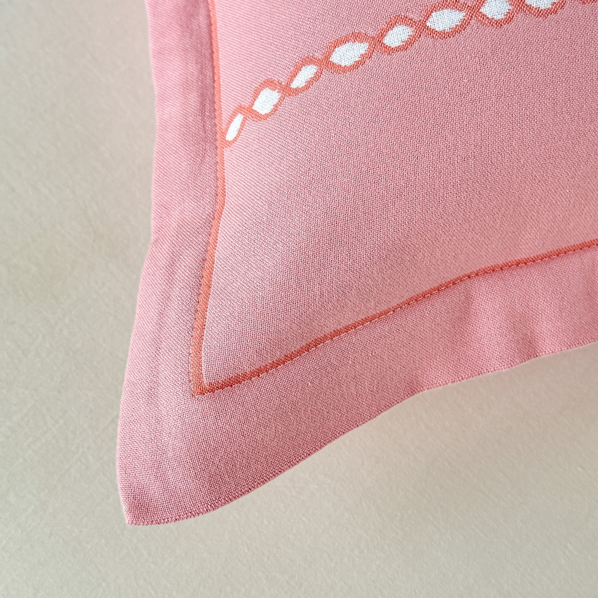 91家纺网 家纺一手货源 找家纺 沐瑟家纺 2025新款怡家枕套单品枕套枕套单件 花典-浅粉色