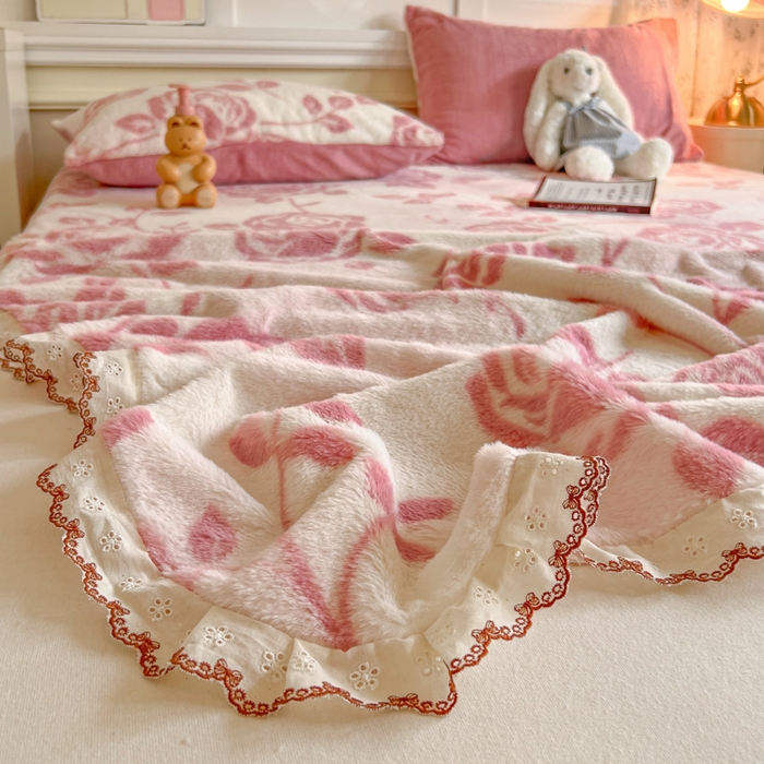 91家纺网 家纺一手货源 找家纺 妖妖家纺 2025新款高克重兔毛花边印花单床单 床单单件 枝繁叶茂