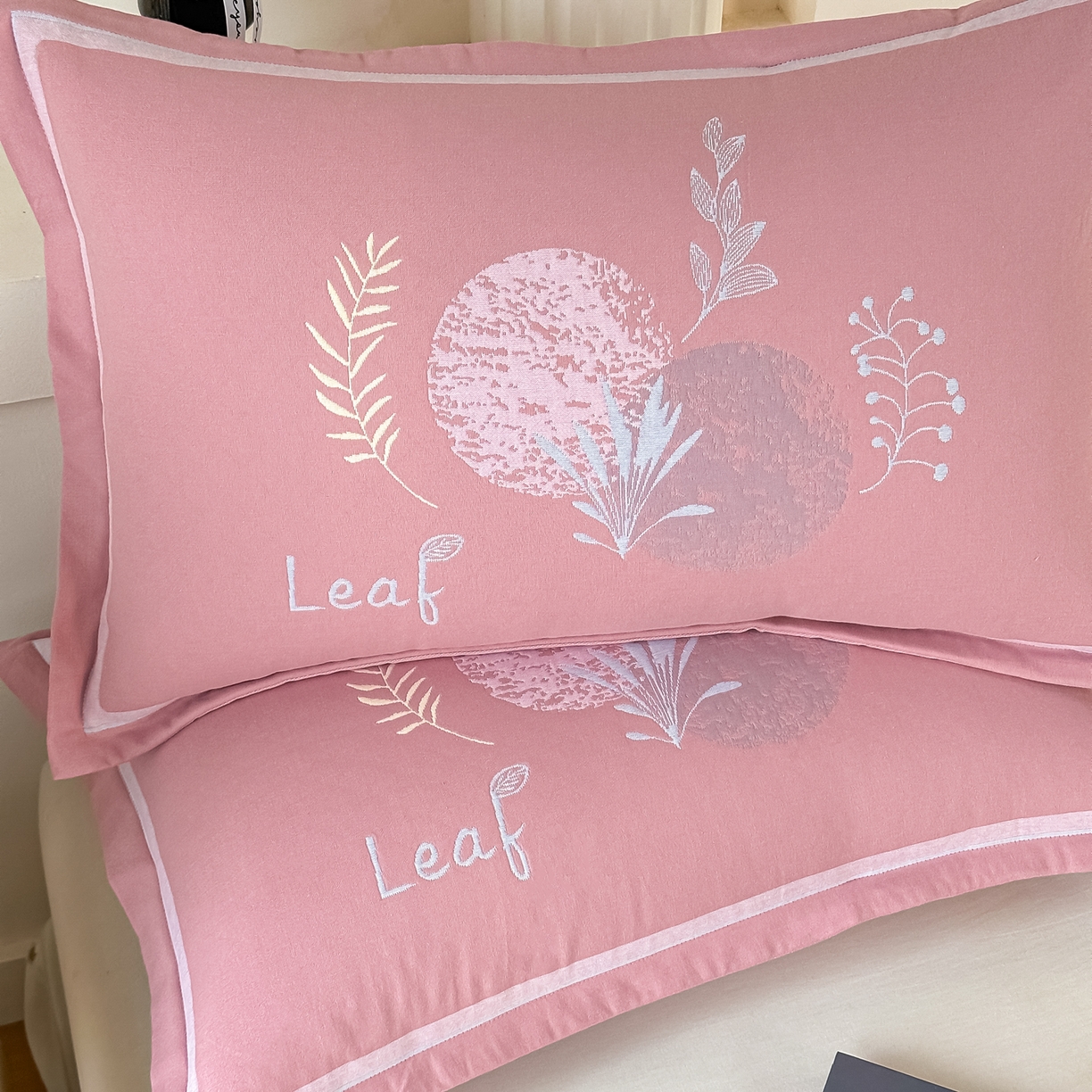 91家纺网 家纺一手货源 找家纺 沐瑟家纺 2025新款怡家枕套单品枕套枕套单件 花岁-粉色