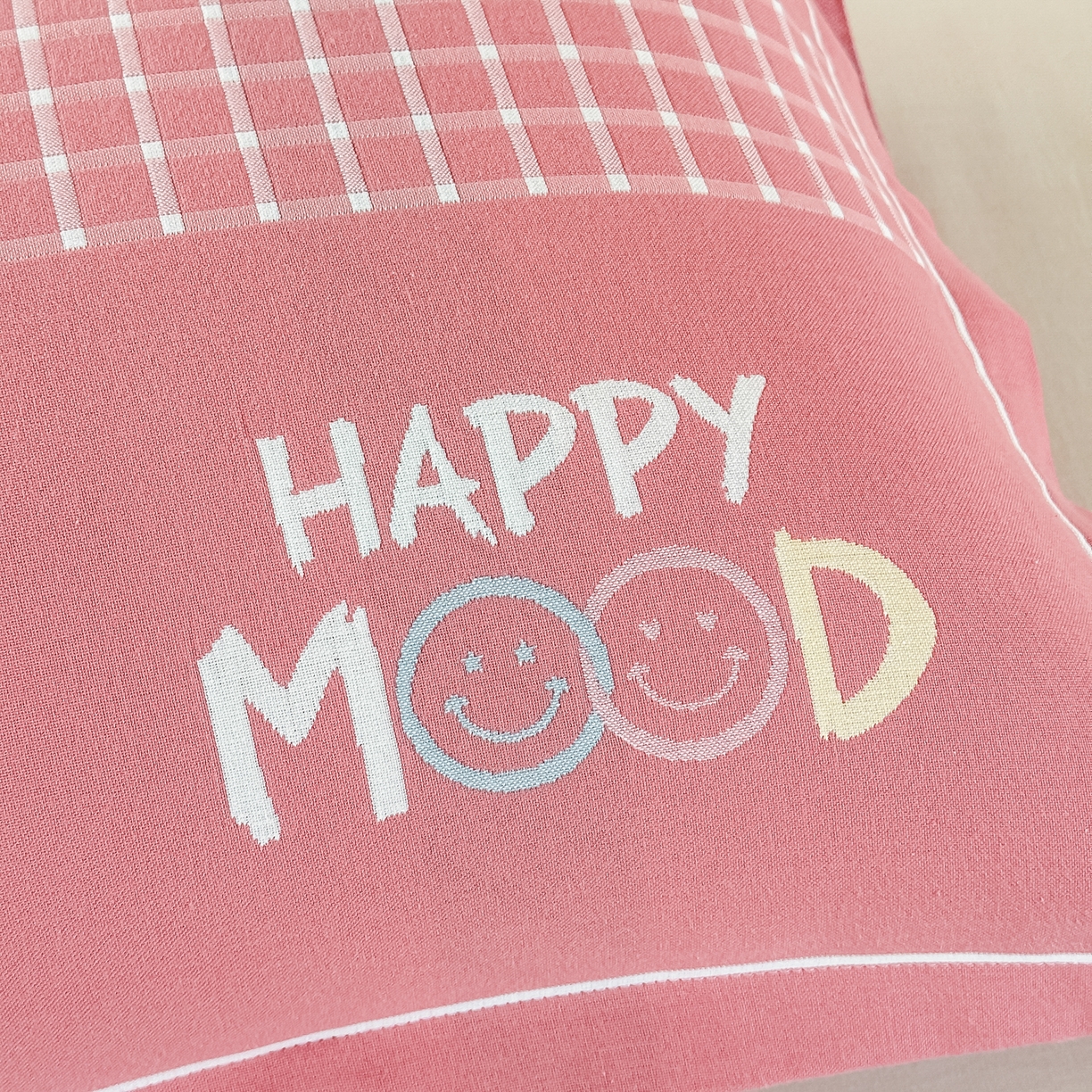 91家纺网 家纺一手货源 找家纺 沐瑟家纺 2025新款怡家枕套单品枕套枕套单件 笑脸-红豆沙