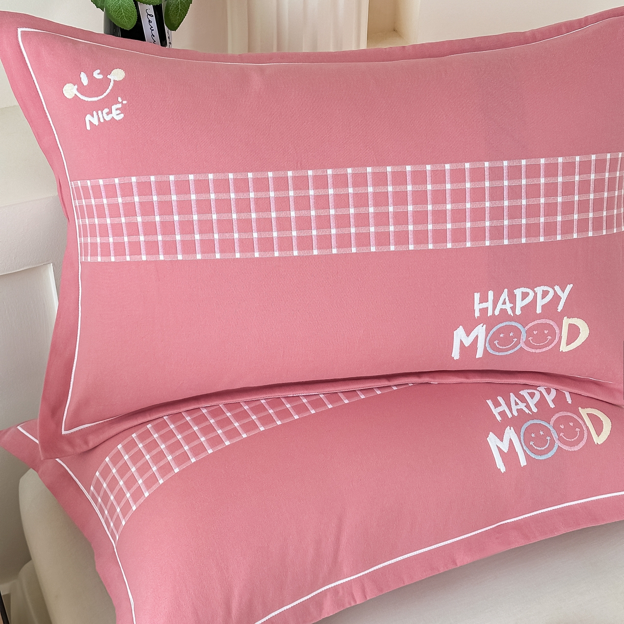 91家纺网 家纺一手货源 找家纺 沐瑟家纺 2025新款怡家枕套单品枕套枕套单件 笑脸-红豆沙