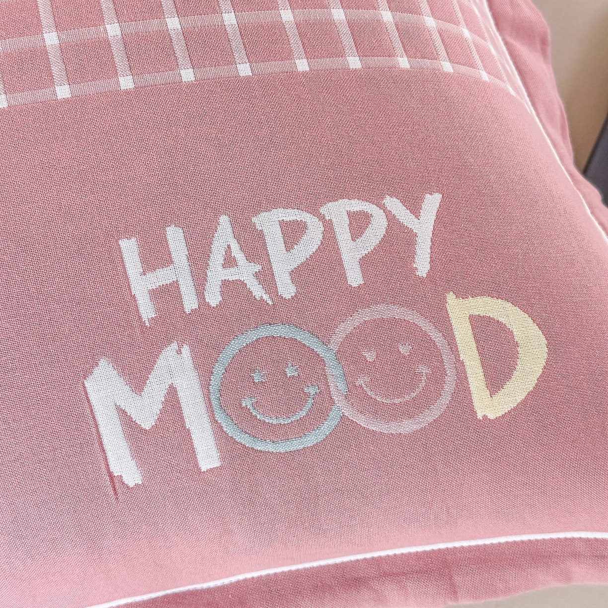 91家纺网 家纺一手货源 找家纺 沐瑟家纺 2025新款怡家枕套单品枕套枕套单件 笑脸-浅粉色