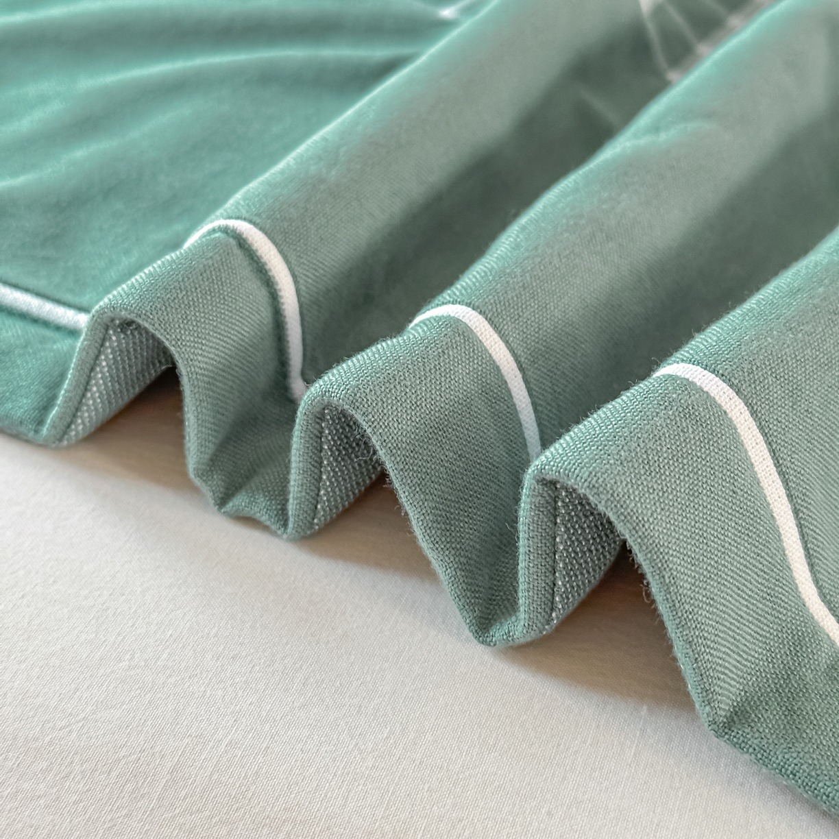 91家纺网 家纺一手货源 找家纺 沐瑟家纺 2025新款怡家枕套单品枕套枕套单件 笑脸-深绿