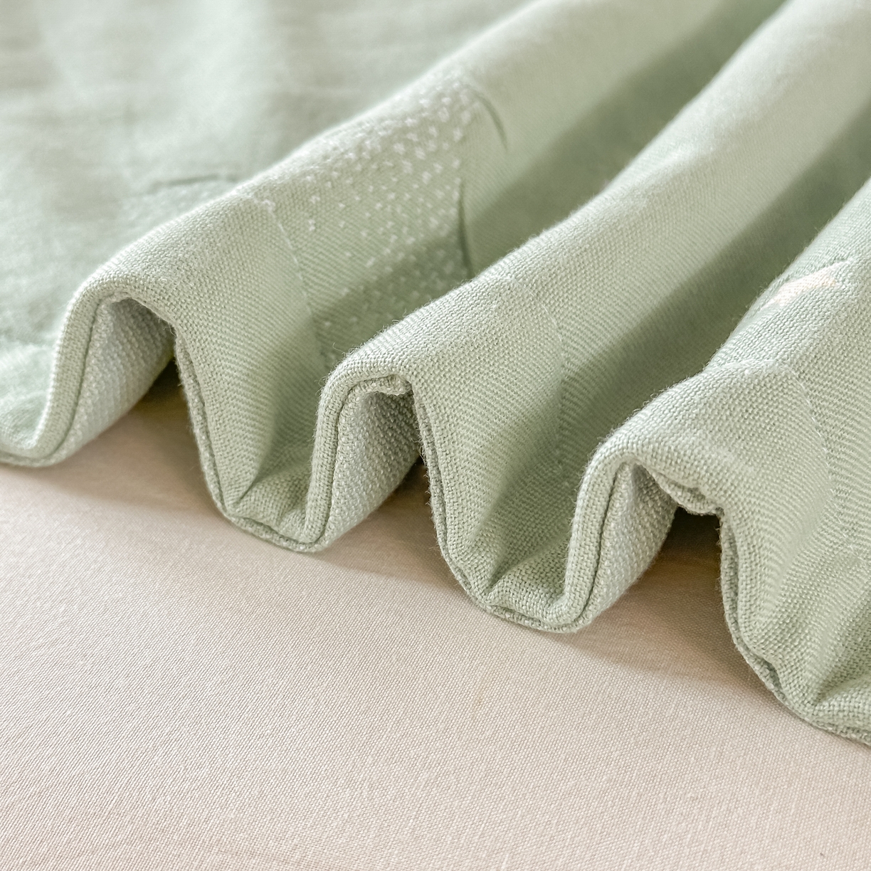 91家纺网 家纺一手货源 找家纺 沐瑟家纺 2025新款怡家枕套单品枕套枕套单件 云点-草绿色