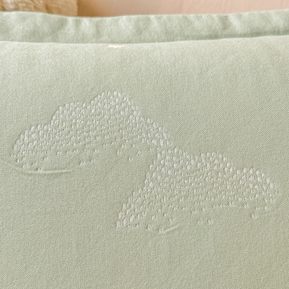 91家纺网 家纺一手货源 找家纺 沐瑟家纺 2025新款怡家枕套单品枕套枕套单件 云点-草绿色