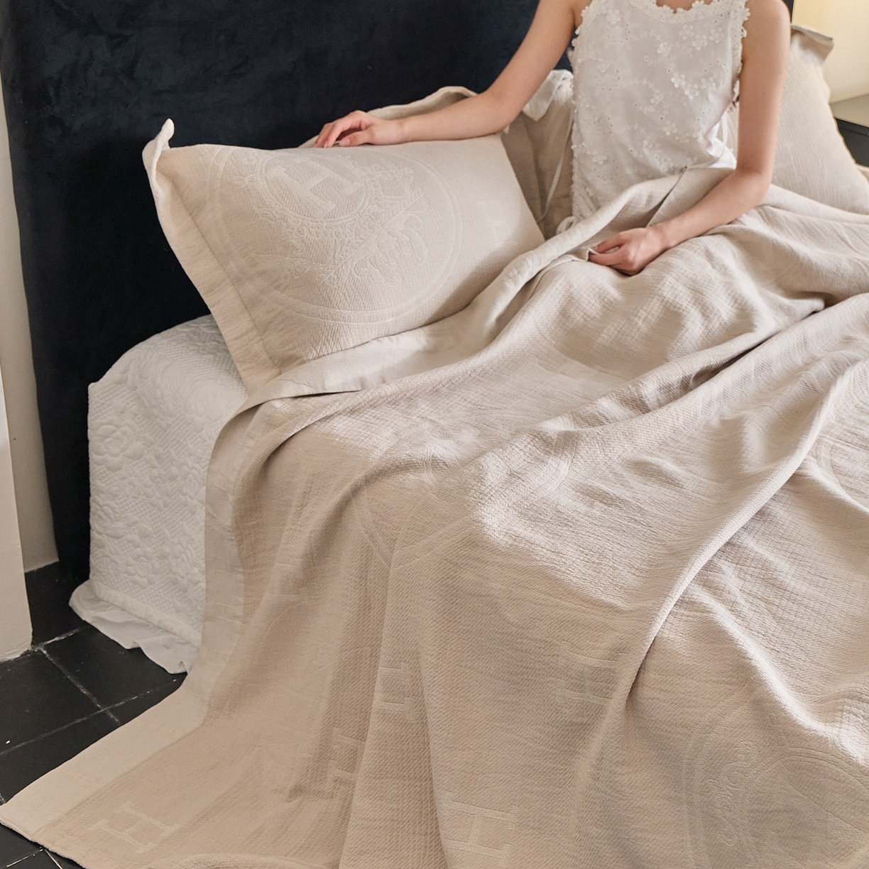 91家纺网 家纺一手货源 找家纺 （总）沐瑟家纺 2025新款简约风多功能纱布盖毯纱布毯子毛巾被床盖沙发巾单毯枕巾枕套三件套