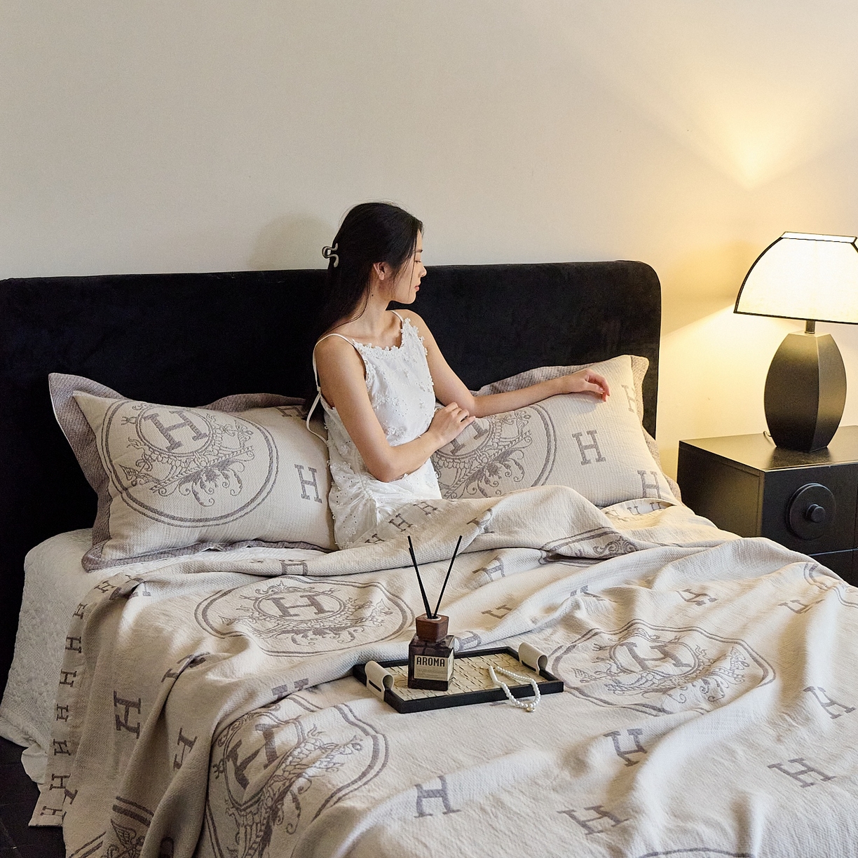 91家纺网 家纺一手货源 找家纺 沐瑟家纺 2025新款简约风多功能纱布盖毯纱布毯子毛巾被床盖沙发巾单毯枕巾枕套三件套 H咖色