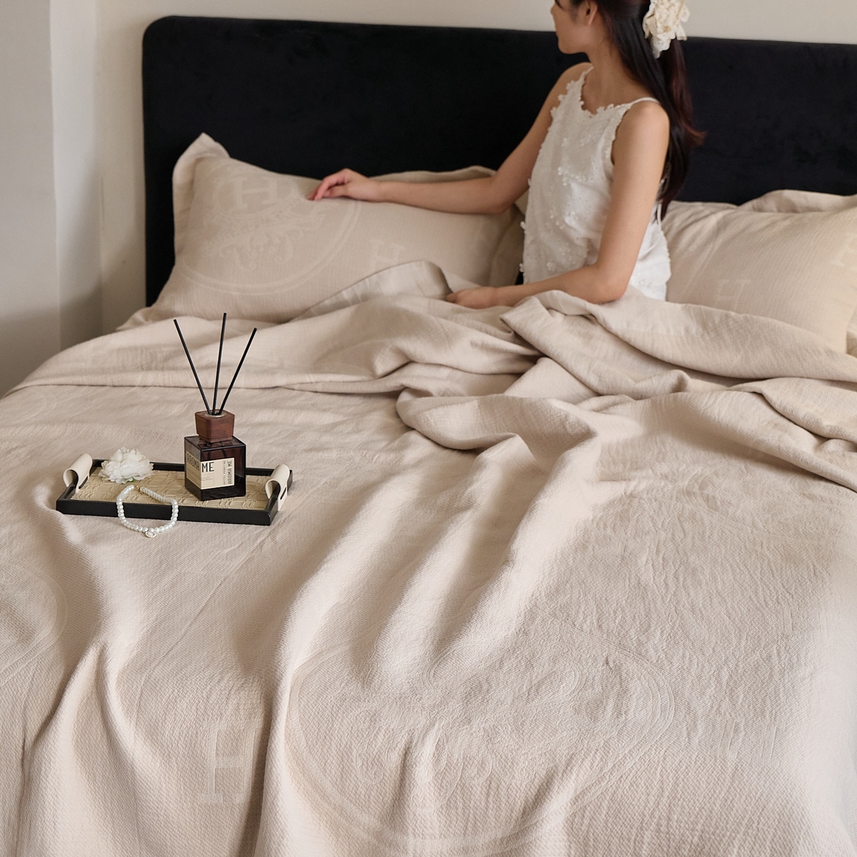 91家纺网 家纺一手货源 找家纺 沐瑟家纺 2025新款简约风多功能纱布盖毯纱布毯子毛巾被床盖沙发巾单毯枕巾枕套三件套 H本色