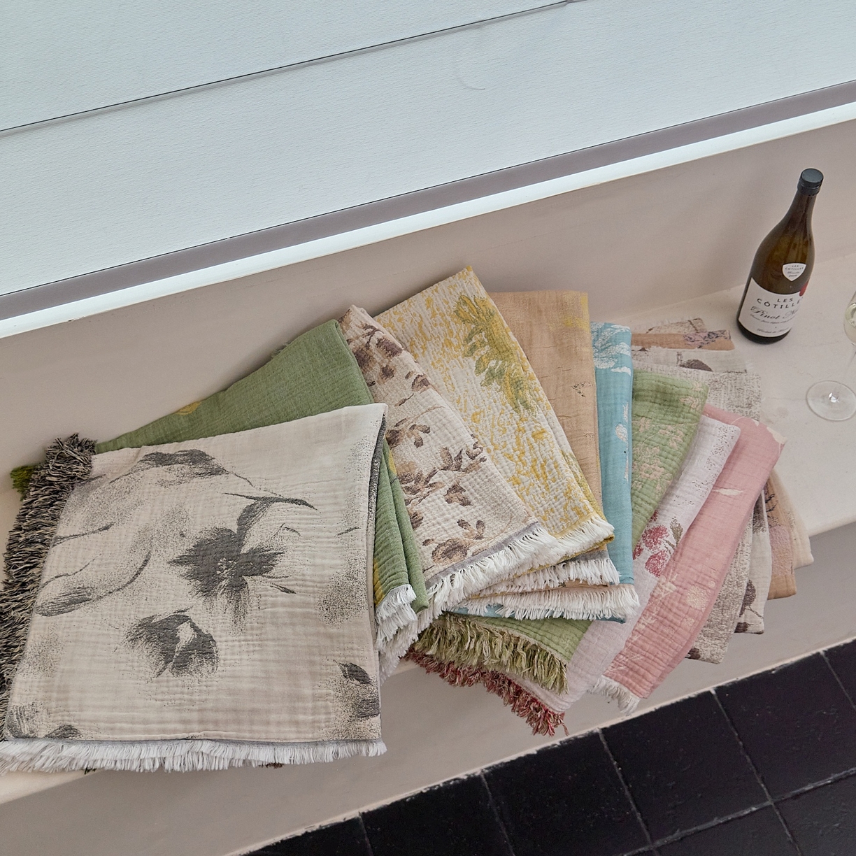 91家纺网 家纺一手货源 找家纺 （总）沐瑟家纺 2025新款流苏披肩毯毛毯毯子