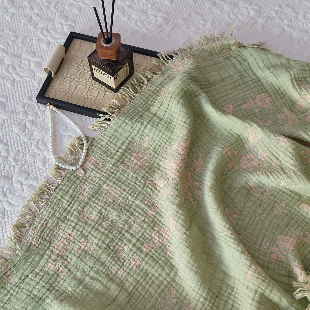 91家纺网 家纺一手货源 找家纺 沐瑟家纺 2025新款流苏披肩毯毛毯毯子 花湉-绿色