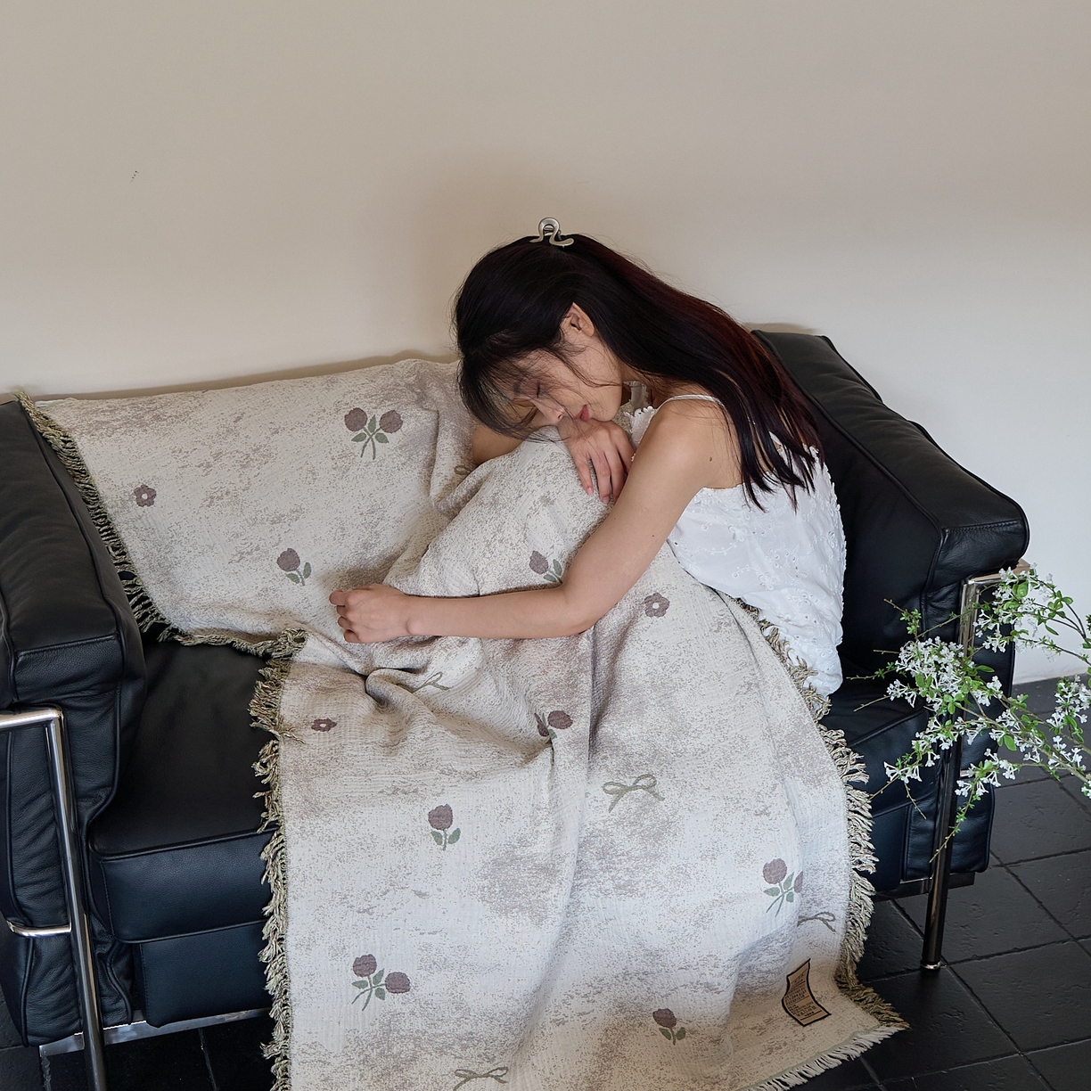 91家纺网 家纺一手货源 找家纺 沐瑟家纺 2025新款流苏披肩毯毛毯毯子 薇禾