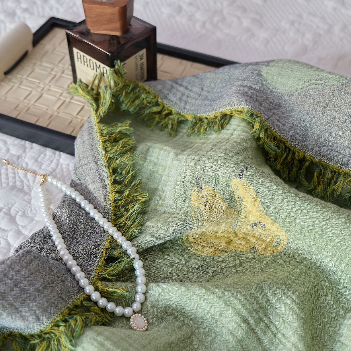 91家纺网 家纺一手货源 找家纺 沐瑟家纺 2025新款流苏披肩毯毛毯毯子 梨落