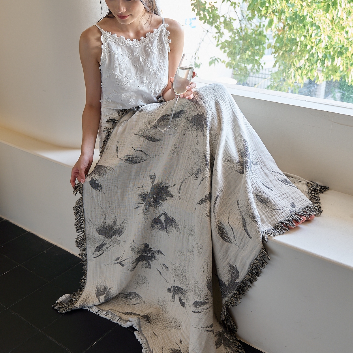 91家纺网 家纺一手货源 找家纺 沐瑟家纺 2025新款流苏披肩毯毛毯毯子 水墨花