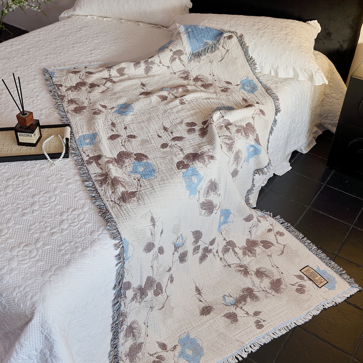 91家纺网 家纺一手货源 找家纺 沐瑟家纺 2025新款流苏披肩毯毛毯毯子 枝蘭