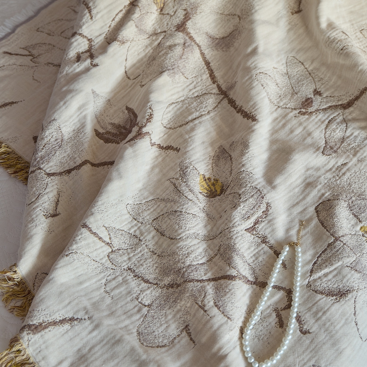 91家纺网 家纺一手货源 找家纺 沐瑟家纺 2025新款流苏披肩毯毛毯毯子 木栀